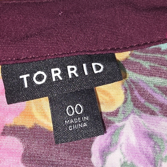 Torrid Floral Halter Tunic Top Size 00 Keyhole Back Burgundy Purple Swing Tank - Picture 3 of 6